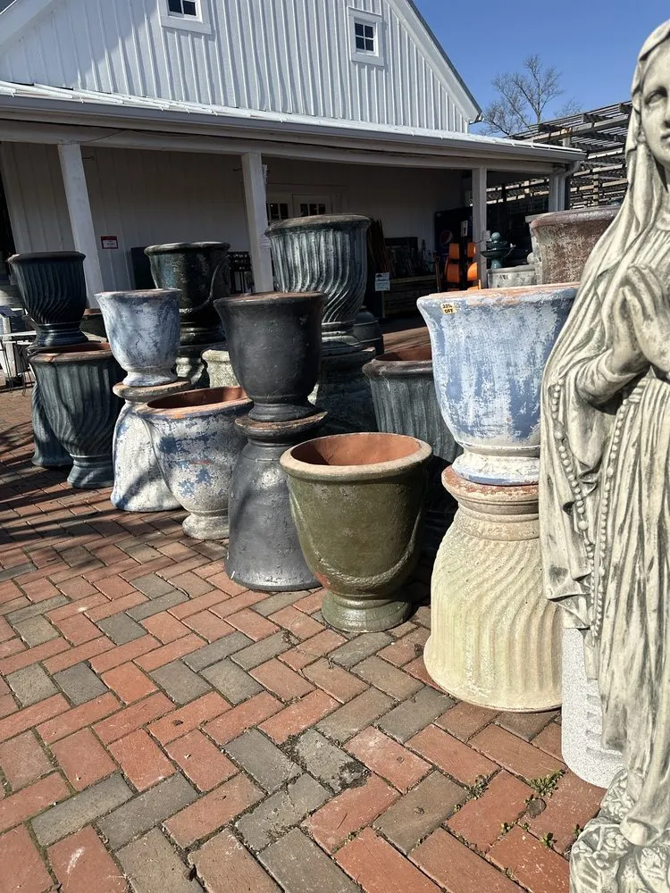 Local yard cleanup service experts serving New Albany, OH - Oakland Nursery