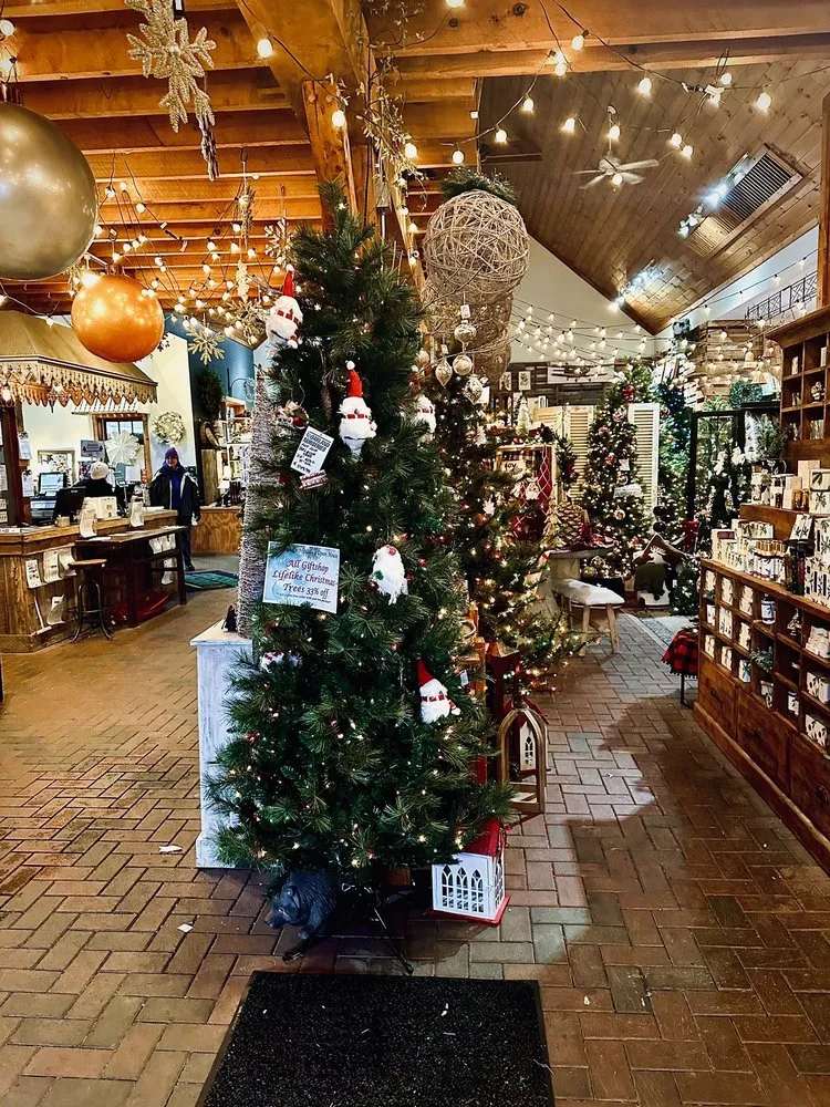 Reliable landscaping services for year-round maintenance in New Albany, OH by Oakland Nursery