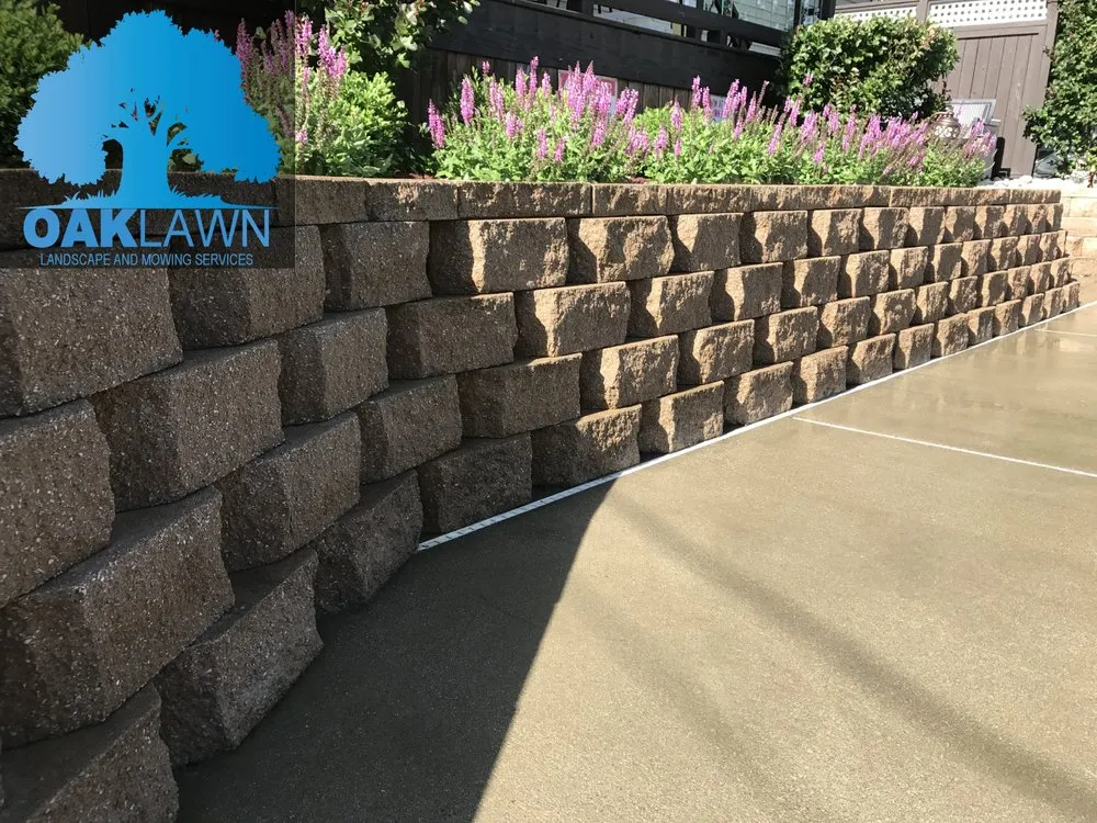 Local yard cleanup service in Elizabethtown, KY by OAKLAWN Landscape and Mowing Services