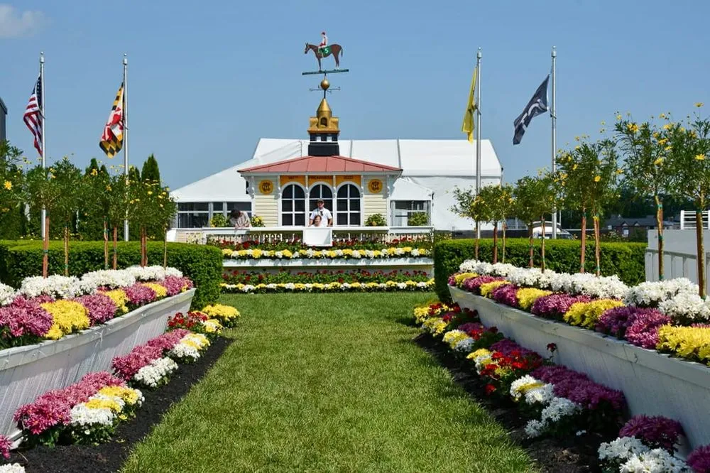 Professional lawn mowing service in Highland, MD - Oaklawn Landscaping