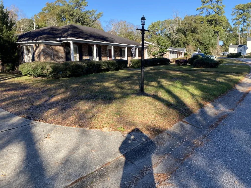 Top-rated outdoor landscaping for residential properties across Mobile, AL - Oakleigh Lawn And Landscape Association