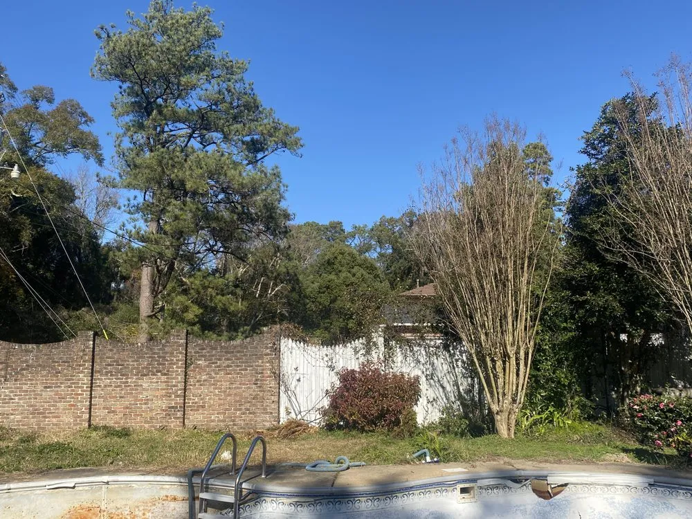 Custom garden landscaping in Mobile, AL - Oakleigh Lawn And Landscape Association