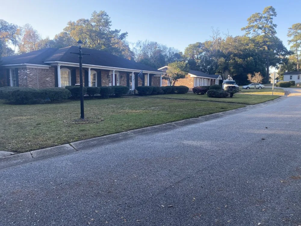 Expert outdoor landscaping for homes across Mobile, AL - Oakleigh Lawn And Landscape Association