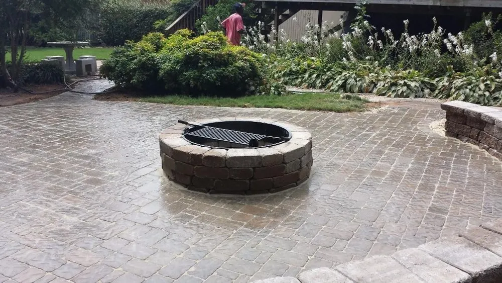 Top-rated lawn mowing service experts serving Huntsville, AL - Oakman and Associates Landscape