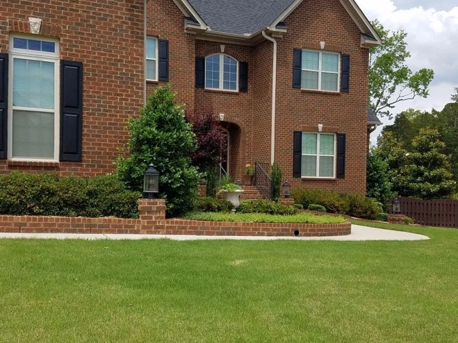 Affordable lawn mowing service experts serving Huntsville, AL - Oakman and Associates Landscape