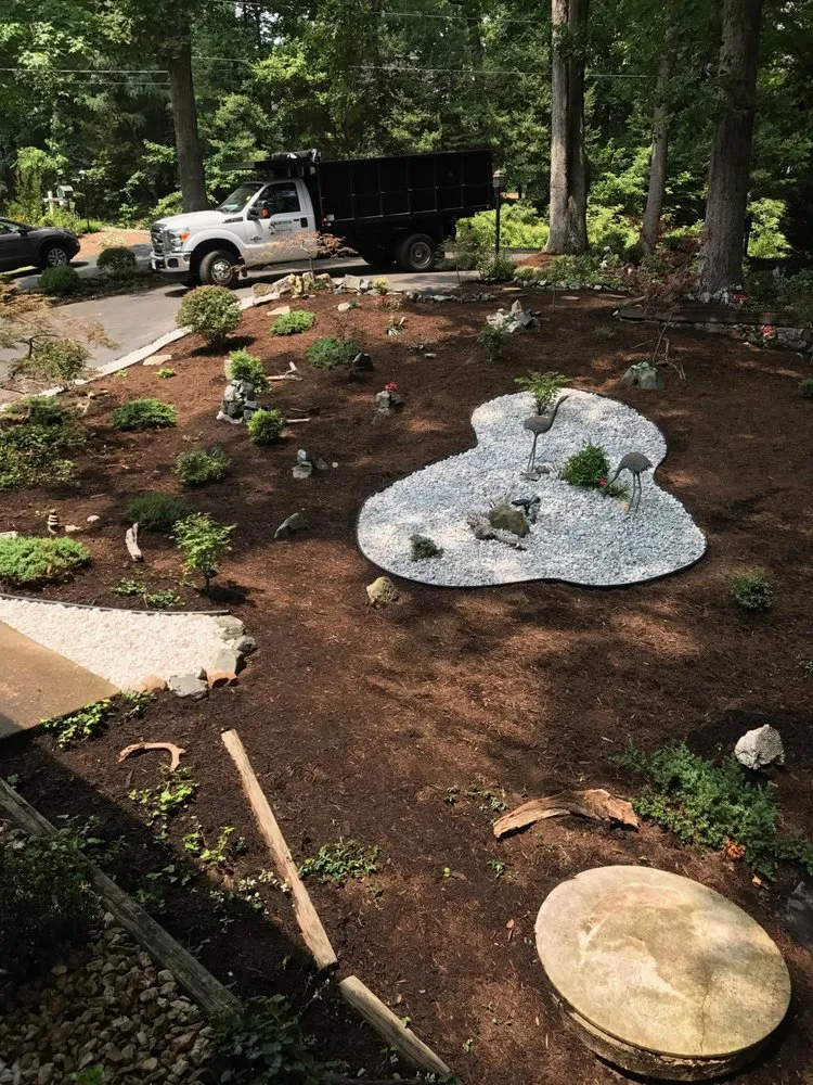 Local yard maintenance in Fredericksburg, VA - Oakmont Landscaping