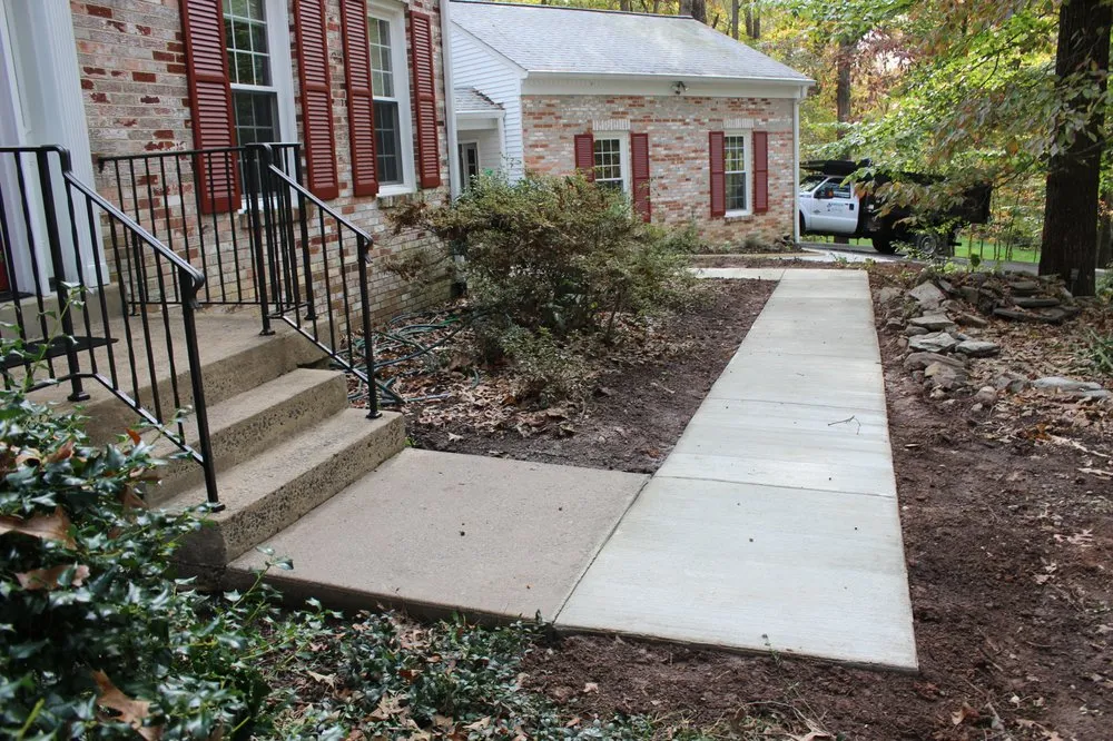 Top-rated landscape design near you in Fredericksburg, VA by Oakmont Landscaping