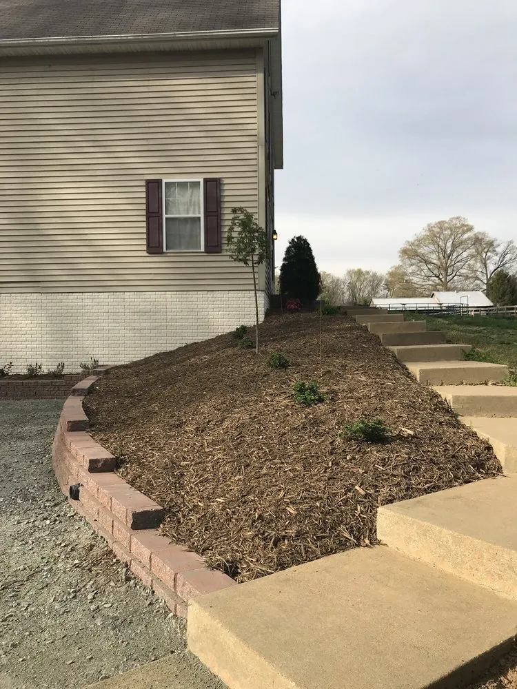 Custom landscaping services for year-round maintenance in Fredericksburg, VA by Oakmont Landscaping