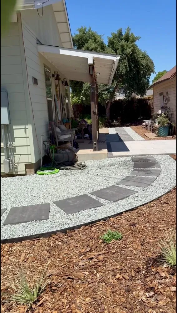 Professional yard maintenance for beautiful yards in Concord, CA by Oakplant Landscaping