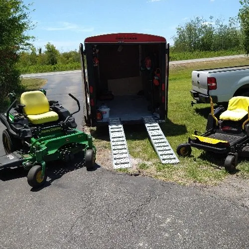 Expert garden landscaping experts serving Lake Alfred, FL - Oaks Lawn & Landscape Service