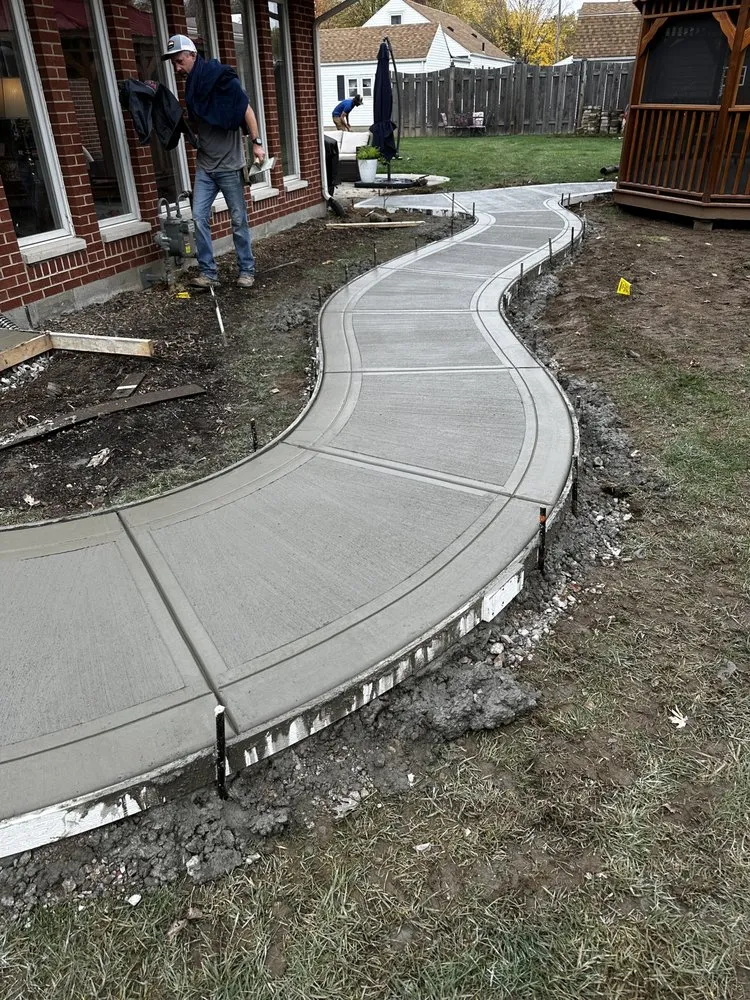 Reliable landscaping services experts serving Xenia, OH - Oakscapes