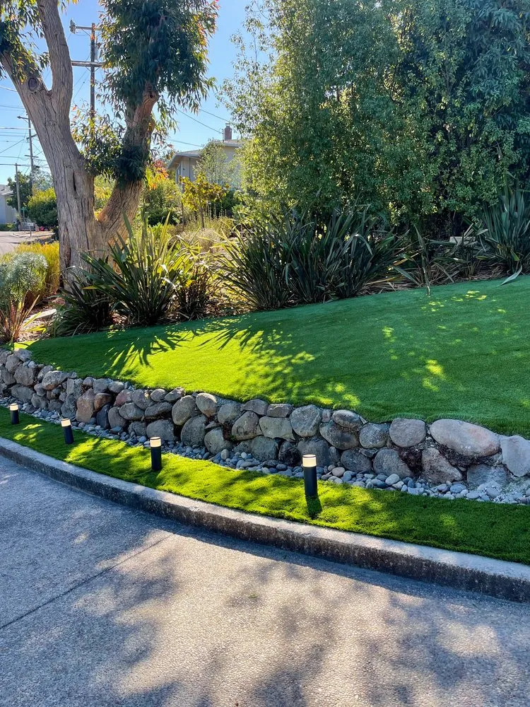 Affordable yard cleanup service in Redwood City, CA - Oakwood Landscaping