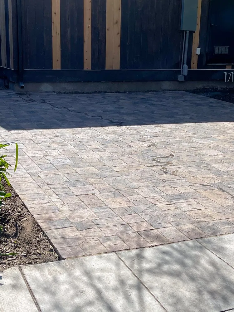 Professional lawn mowing service near you in Redwood City, CA by Oakwood Landscaping