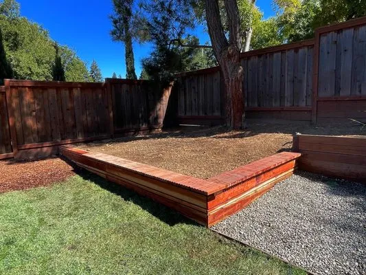 Oakwood Landscaping Logo