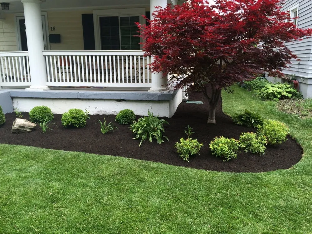 Local lawn mowing service for residential properties in Kettering, OH by Oakwood Lawn & Landscaping