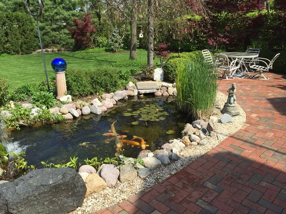 Top-rated lawn mowing service in Kettering, OH by Oakwood Lawn & Landscaping