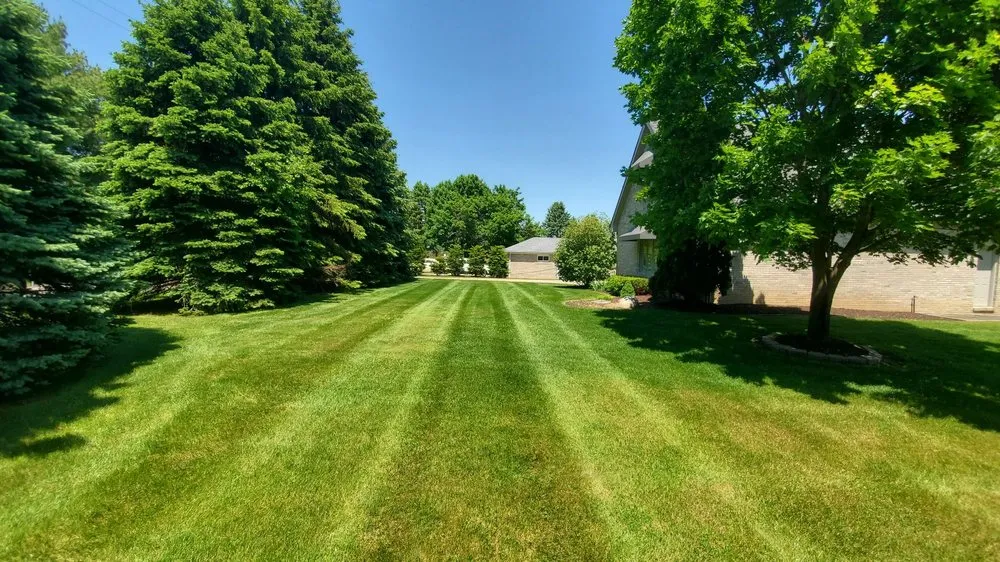 Reliable garden landscaping in Howell, MI by Oakwood Lawn Maintenance