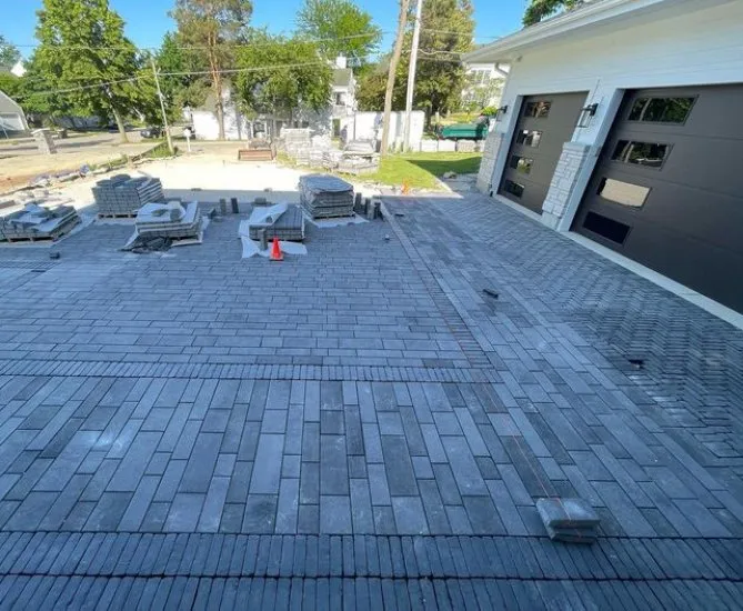 Trusted garden landscaping in Mundelein, IL - Oakwood Outdoor