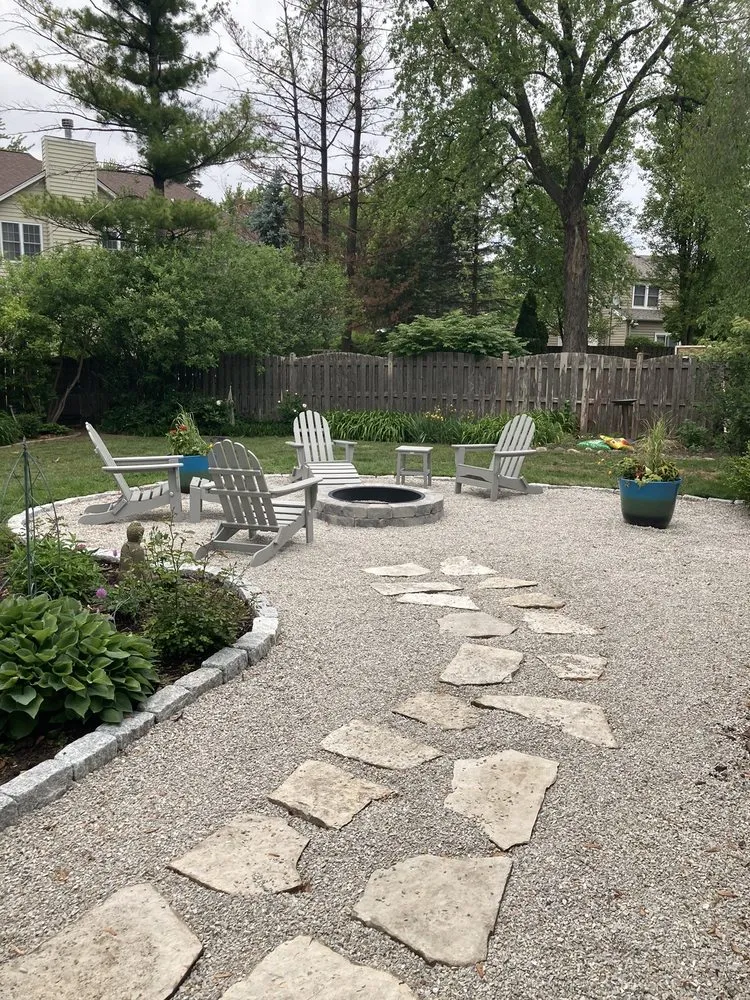 Local garden landscaping in Mundelein, IL by Oakwood Outdoor