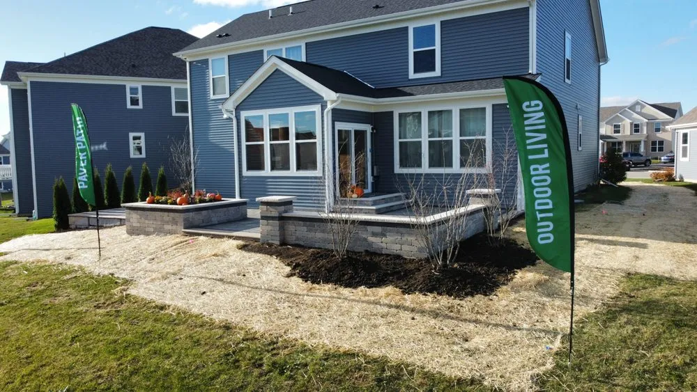 Expert lawn mowing service for year-round maintenance in Mundelein, IL by Oakwood Outdoor