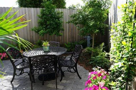 Reliable garden landscaping in Lakewood, OH by Oasis Home Improvement