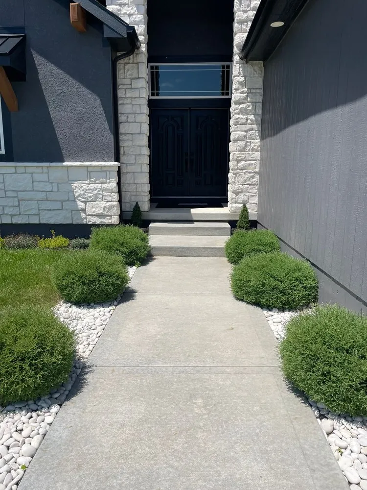 Expert landscaping services in Overland Park, KS by Oasis Landscaping