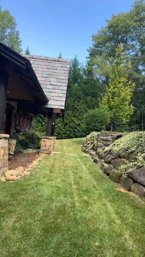 Top-rated yard maintenance in Easley, SC by Oasis Landscaping Services