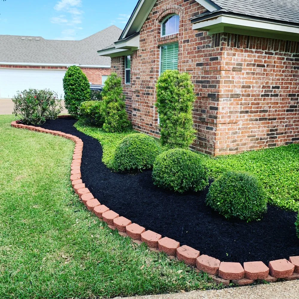 Top-rated landscape installation in Woodway, TX by Oasis Lawn and Garden