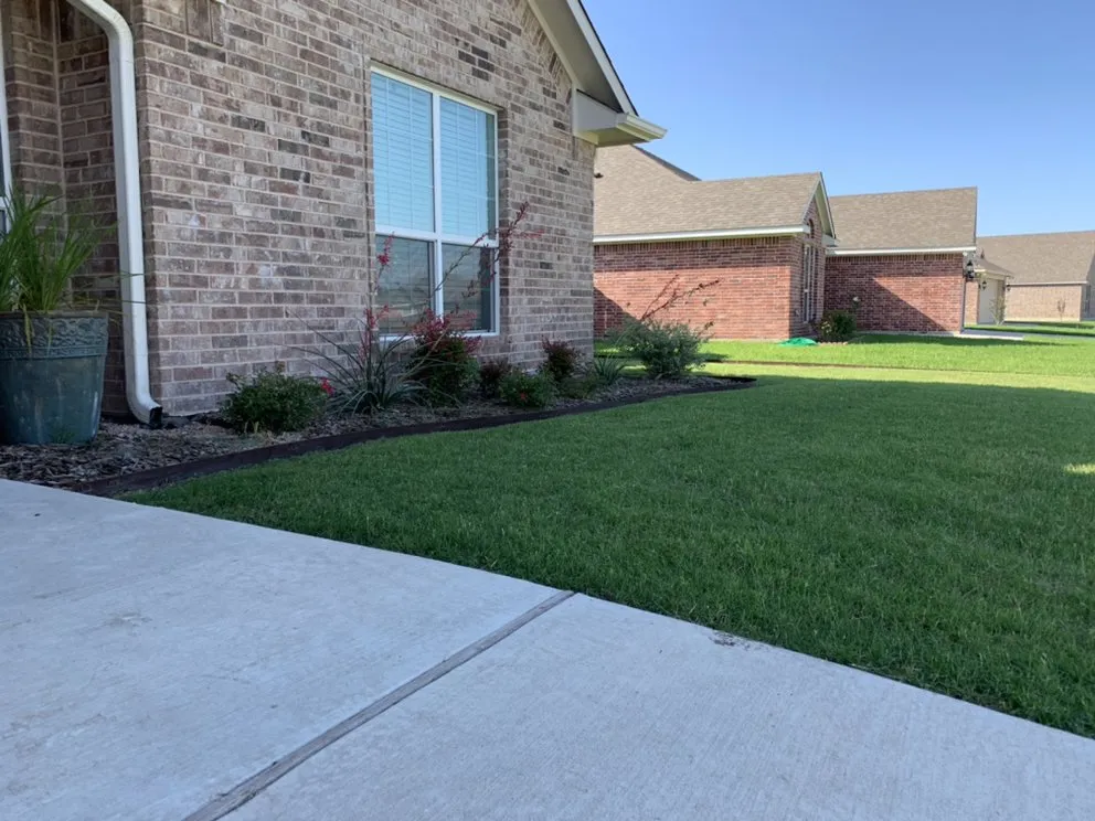 Reliable landscape installation for year-round maintenance across Woodway, TX - Oasis Lawn and Garden