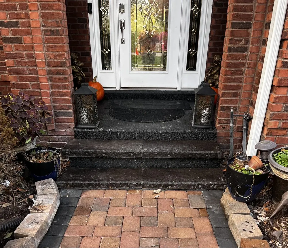 Expert landscaping services for year-round maintenance in Louisville, KY by Oasis Outdoor Living