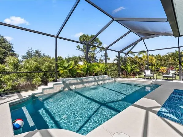 Affordable outdoor landscaping for year-round maintenance in West Palm Beach, FL by Oasis Property M&M