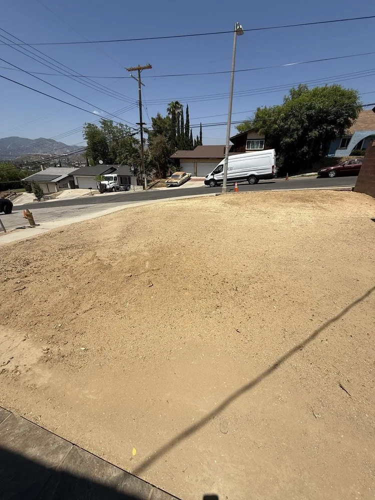 Expert garden landscaping for beautiful yards in Los Angeles, CA by Oasis Tree Service