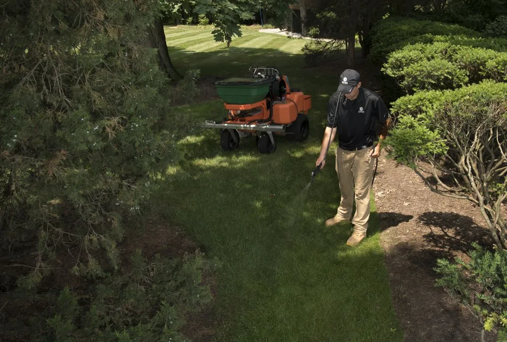 Expert garden landscaping experts serving Loveland, OH - Oasis Turf & Tree
