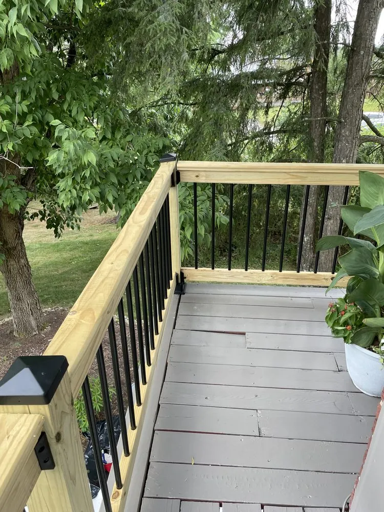 Expert garden landscaping experts serving Elizabeth, PA - Oats Family LawnCare