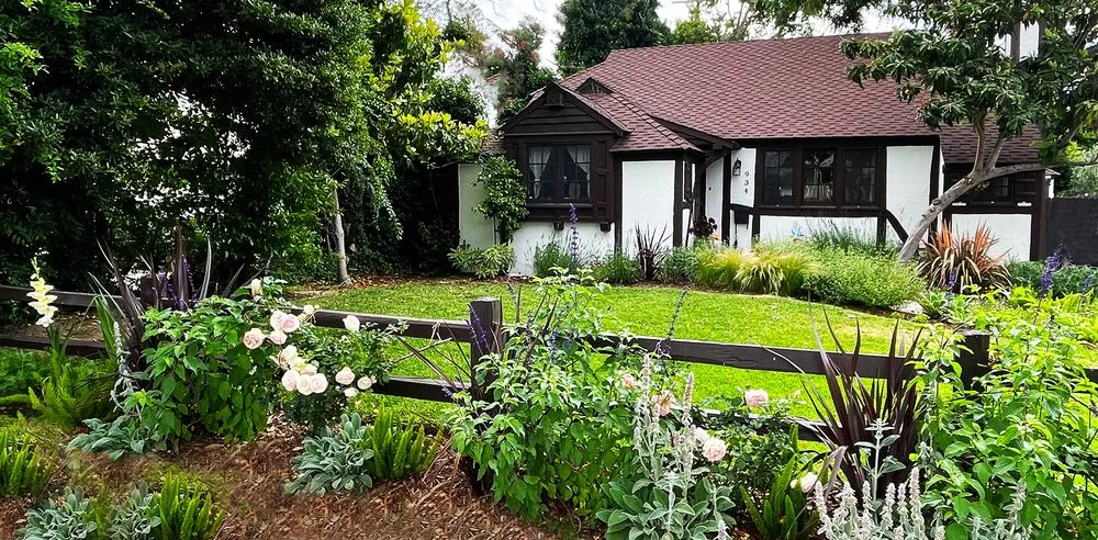 Custom outdoor landscaping in Burbank, CA - Obrien Schridde Designs