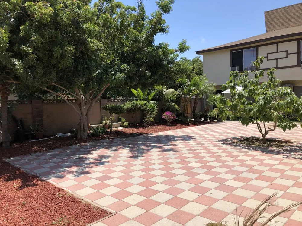 Professional yard cleanup service experts serving Lake Forest, CA - OC Garden Service