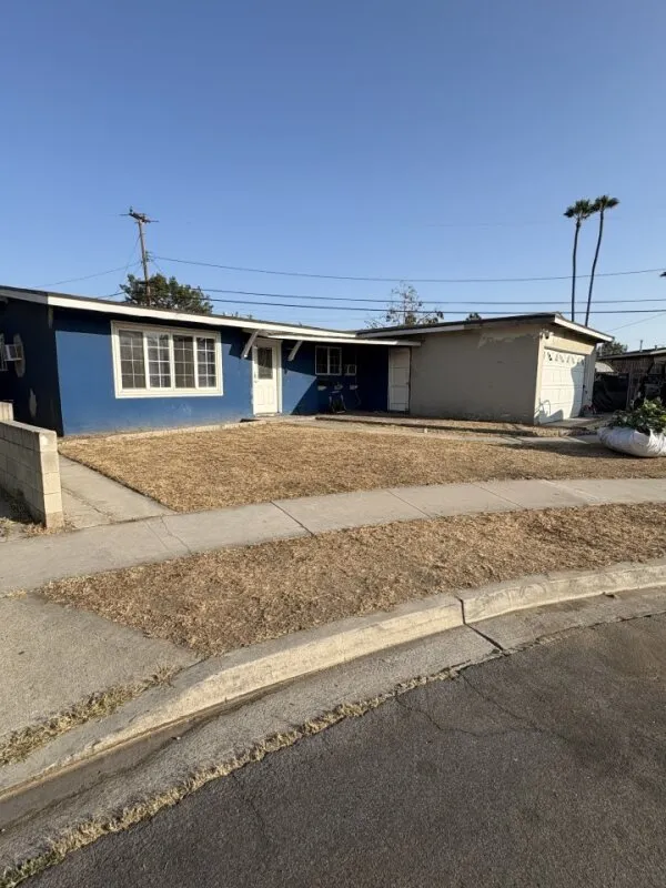 Expert lawn mowing service experts serving Orange, CA - OC Lawn Maintenance