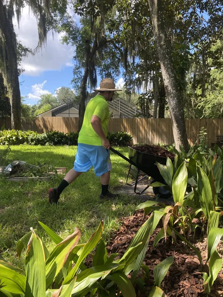 Custom lawn care service for homes across Port Orange, FL - O’Callaghan Landscaping