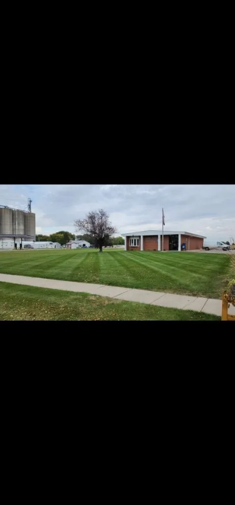 Top-rated landscaping services for homes across Des Moines, IA - OCD Lawn