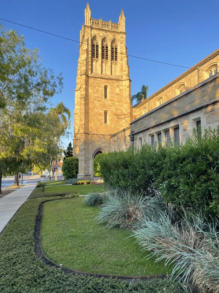 Local yard maintenance in Santa Barbara, CA - Ocean Green Landscape and Maintenance