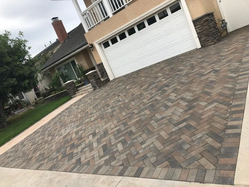 Top-rated lawn mowing service with custom design across San Fernando Valley, CA - Ocean Home Builders