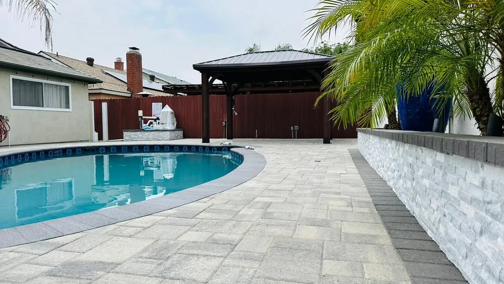 Top-rated outdoor landscaping for year-round maintenance in San Fernando Valley, CA by Ocean Home Builders