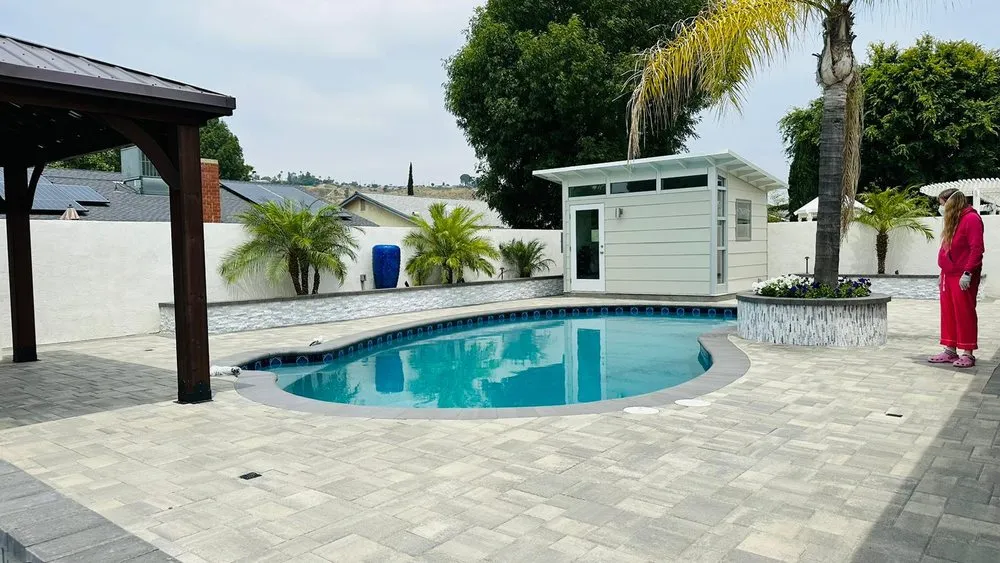 Reliable yard maintenance in San Fernando Valley, CA by Ocean Home Builders