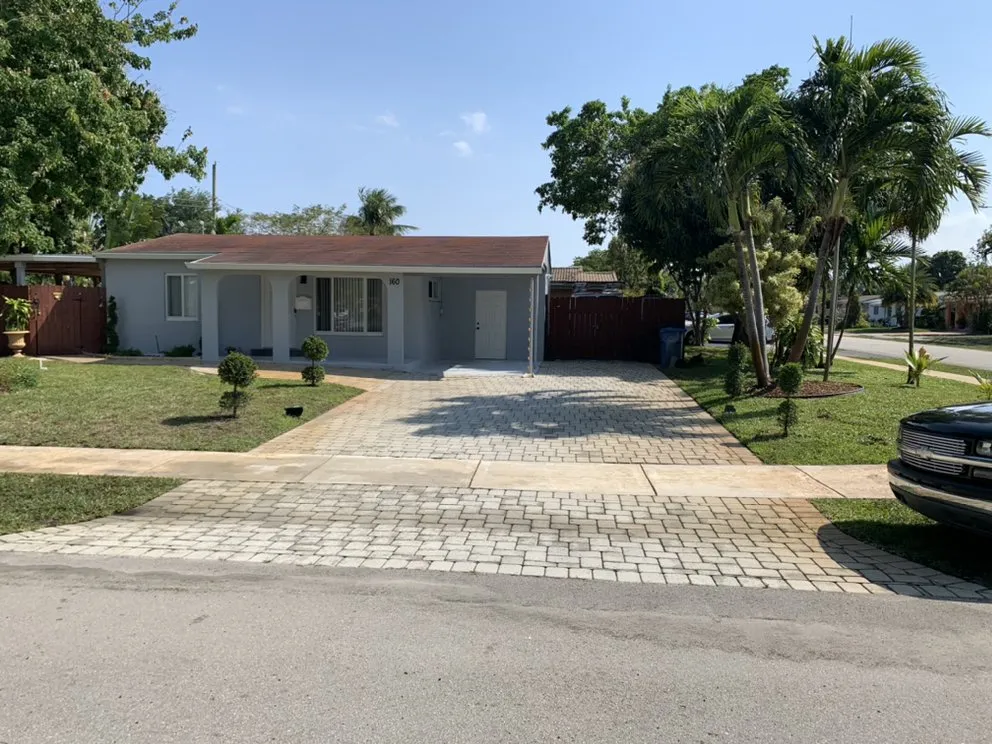 Reliable yard cleanup service experts serving Oakland Park, FL - Ocean View Lawn Service