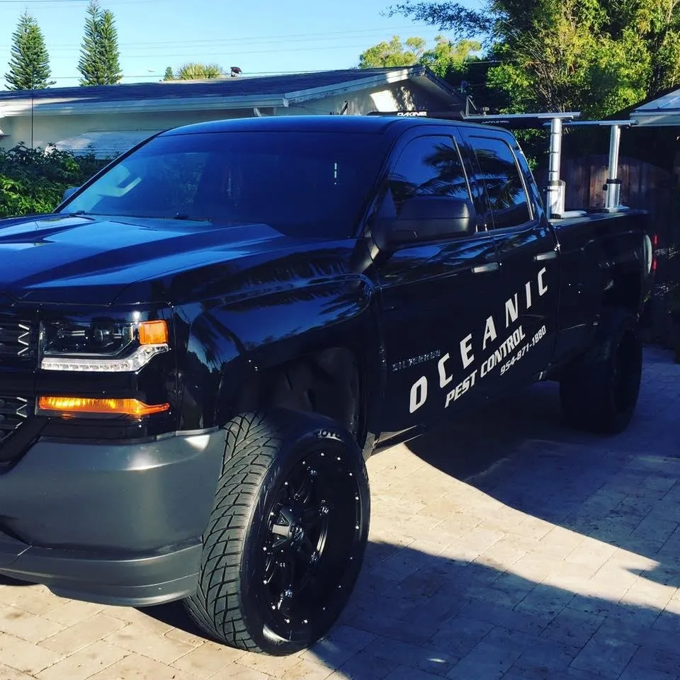 Expert yard maintenance in Deerfield Beach, FL by Oceanic Pest Control