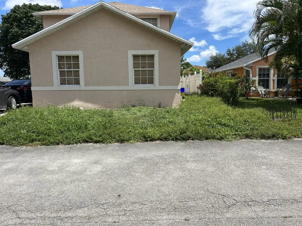 Professional outdoor landscaping in Boynton Beach, FL - Oceanside Outdoor Services