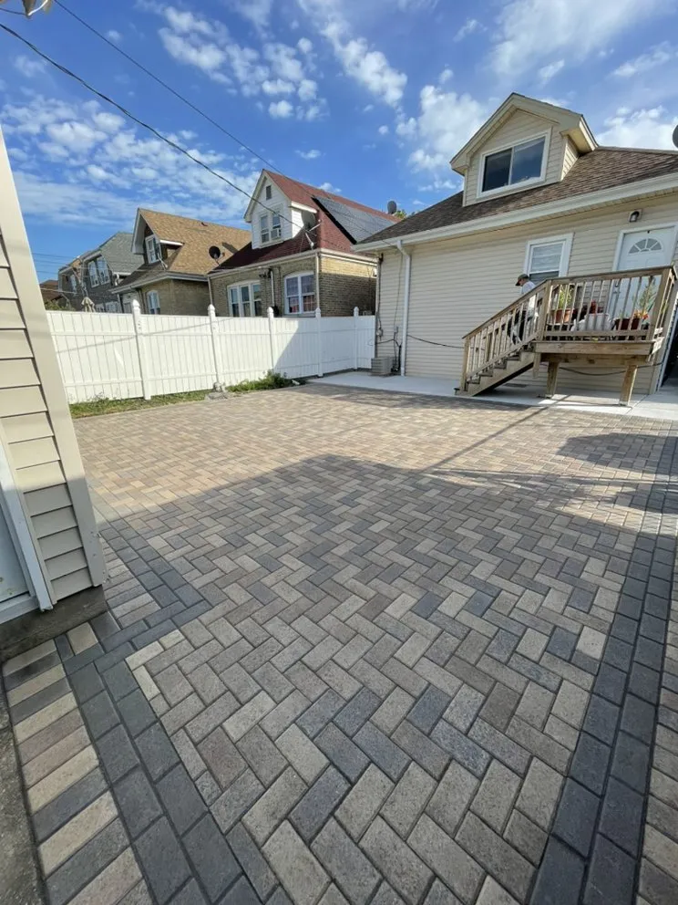 Custom lawn mowing service in Des Plaines, IL by Oceguera Landscaping & Brick Paving