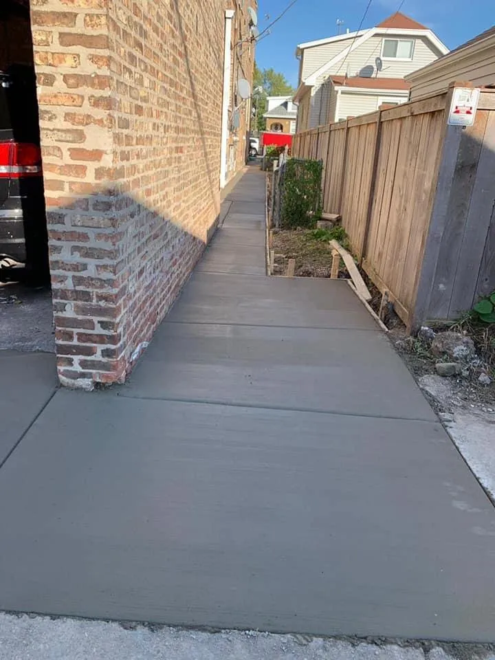 Custom lawn care service in Des Plaines, IL - Oceguera Landscaping & Brick Paving