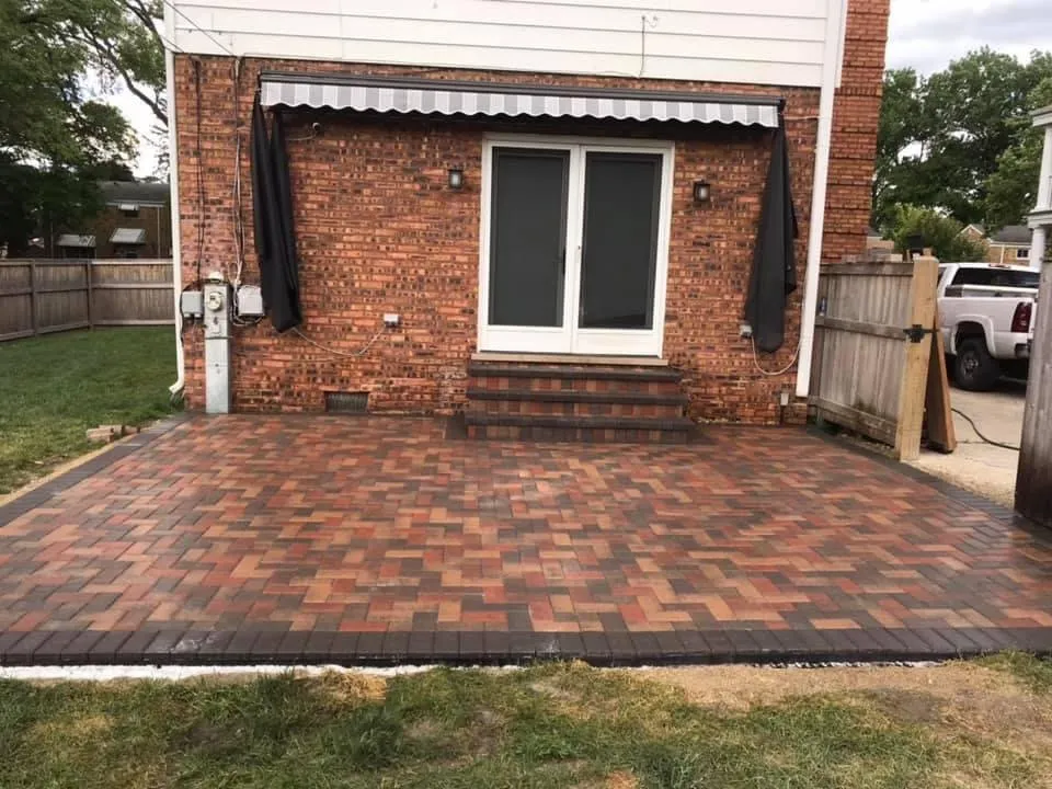 Top-rated landscaping services in Des Plaines, IL by Oceguera Landscaping & Brick Paving