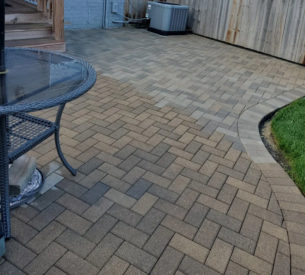 Expert outdoor landscaping for year-round maintenance across Des Plaines, IL - Oceguera Landscaping & Brick Paving